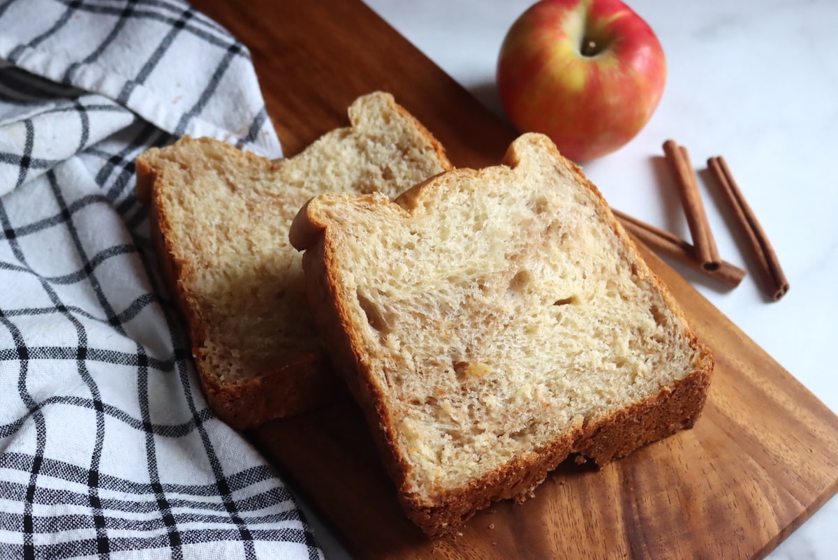 How to Make Apple Cinnamon Bread in a Bread Machine